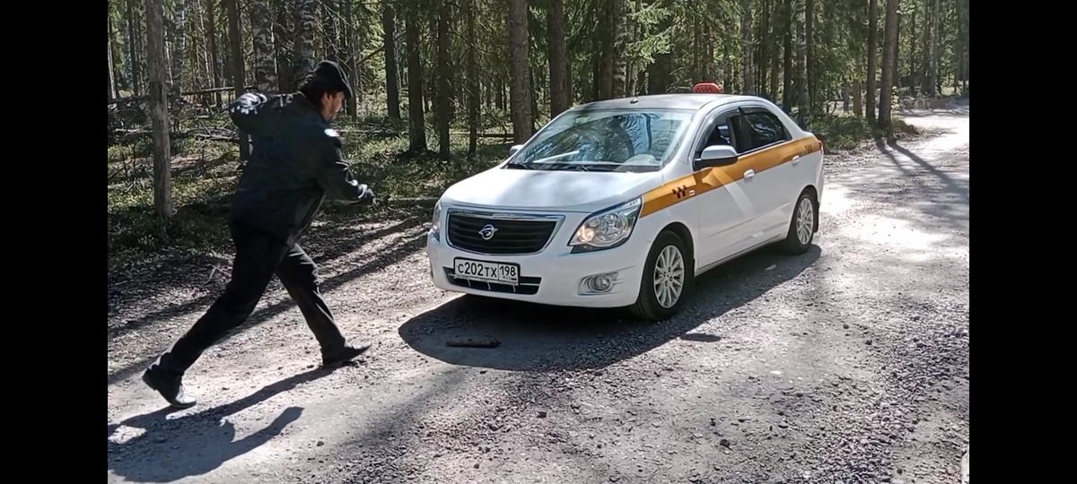 Кадр из моего скетча АБСУРД ШОУ "двойной развод"