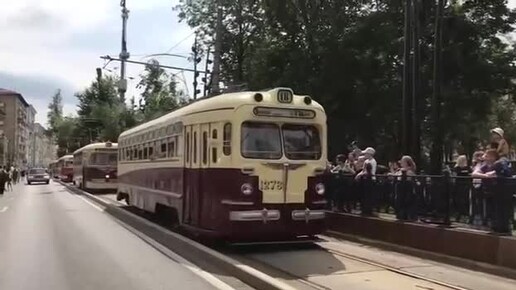 Парад трамваев на Чистых прудах