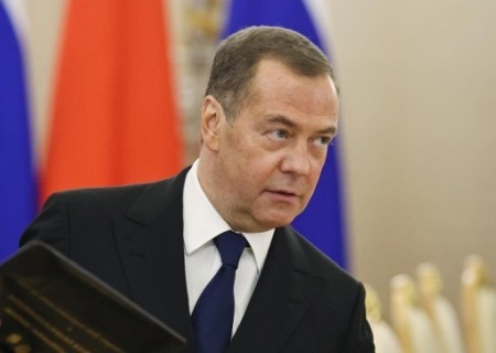    Только полный разгром врага. Медведев исключил переговоры с Киевом