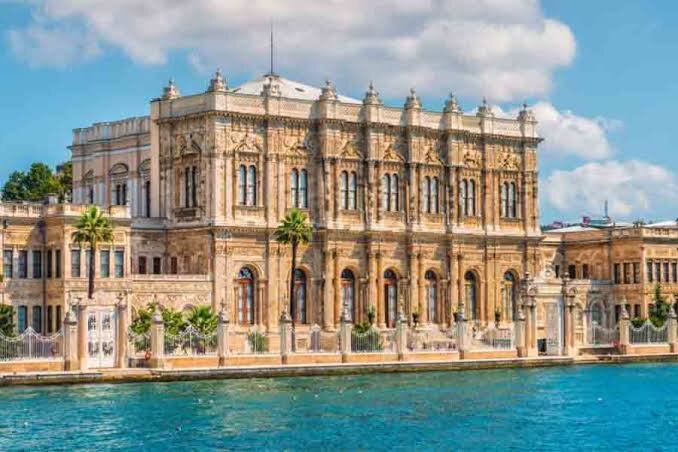 Благодаря уникальному мастерству, традиционные турецкие дома являлись первыми среди стилей как в прошлом, так и в настоящее время.