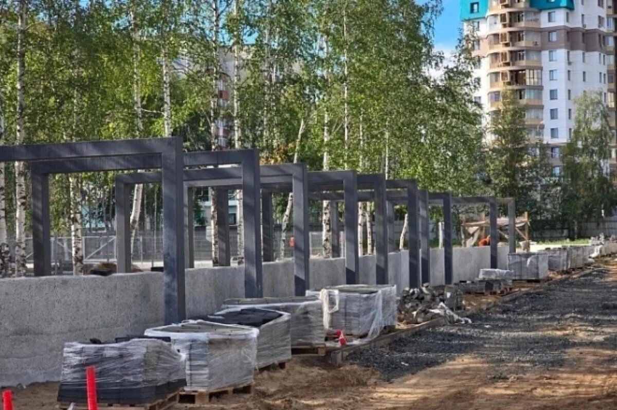    Готовность сквера составляет 60%.