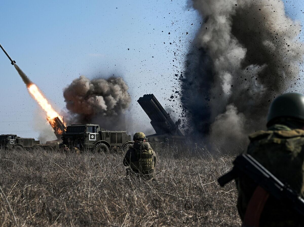    Боевая работа артдивизиона ЦВО на Авдеевском направлении© РИА Новости / Станислав Красильников