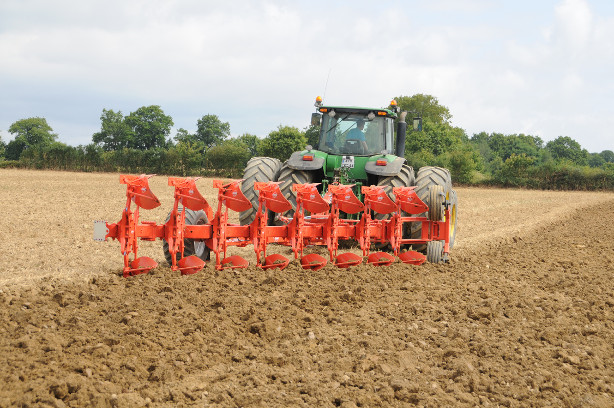 Плуг KUHN Leader