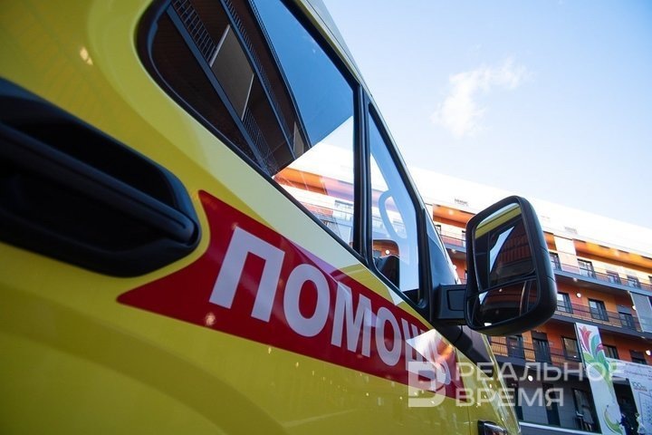 Самой сознательной среди отравившихся оказалась специалист по воинскому учету «Нэфиса», которая вызвала скорую в пятницу, 15 марта, за полтора часа до полуночи. Максим Платонов / realnoevremya.ru