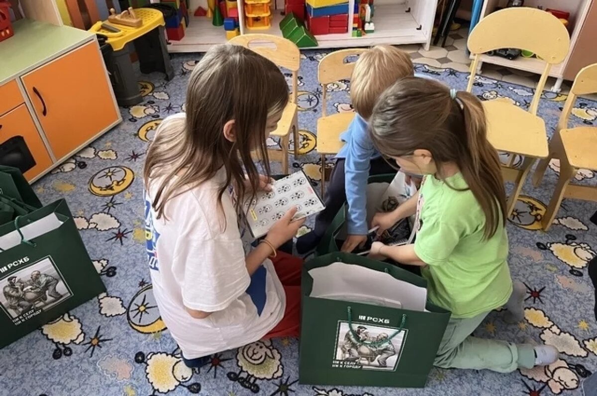    Сотрудники банка помогли собраться в школу детям из приюта в Башкирии