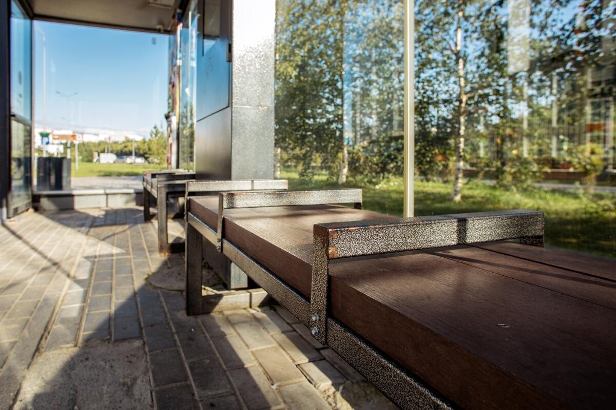    Сургут закупает антибомж-остановки