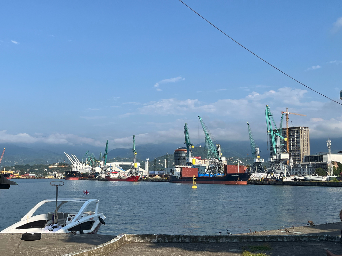 Морской порт. Верфи.