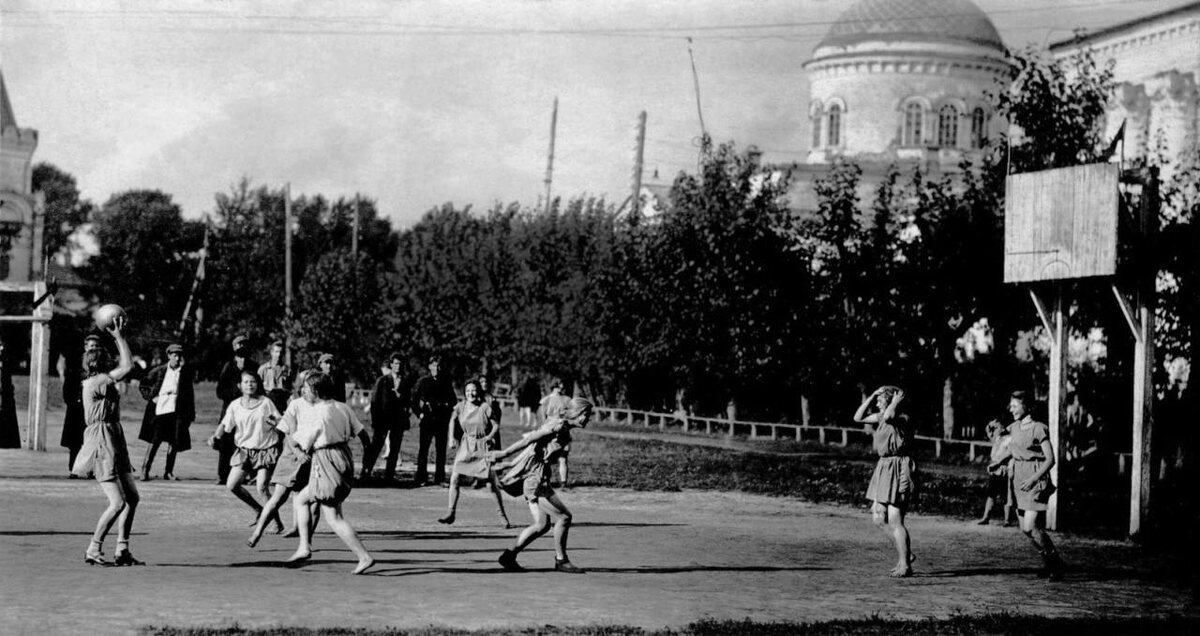 губернские соревнования по баскетболу среди женщин