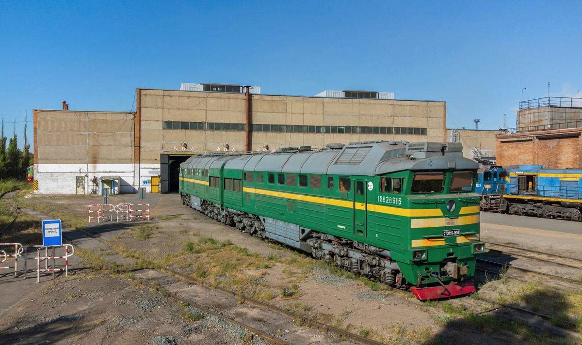 2ТЭ116-1659 компании ОАО "Уральская сталь" (Орско-Халиловский МК), Оренбургская область, август 2022. Автор: Копылов Н.О.