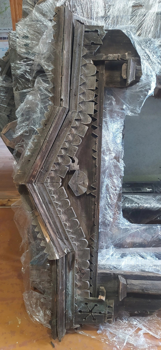    В Киров привезли уникальные резные наличники из Сарапула