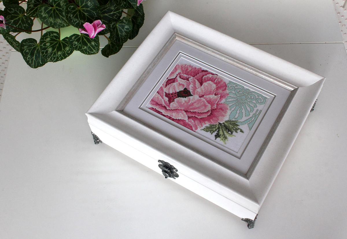 Шкатулка из деревянного багета