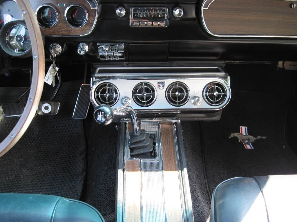 Надежная МКПП в классической среде обитания, но Вы же не хотите три педали?