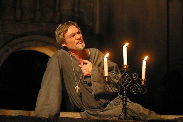 Александр Михайлов в роли Грозного