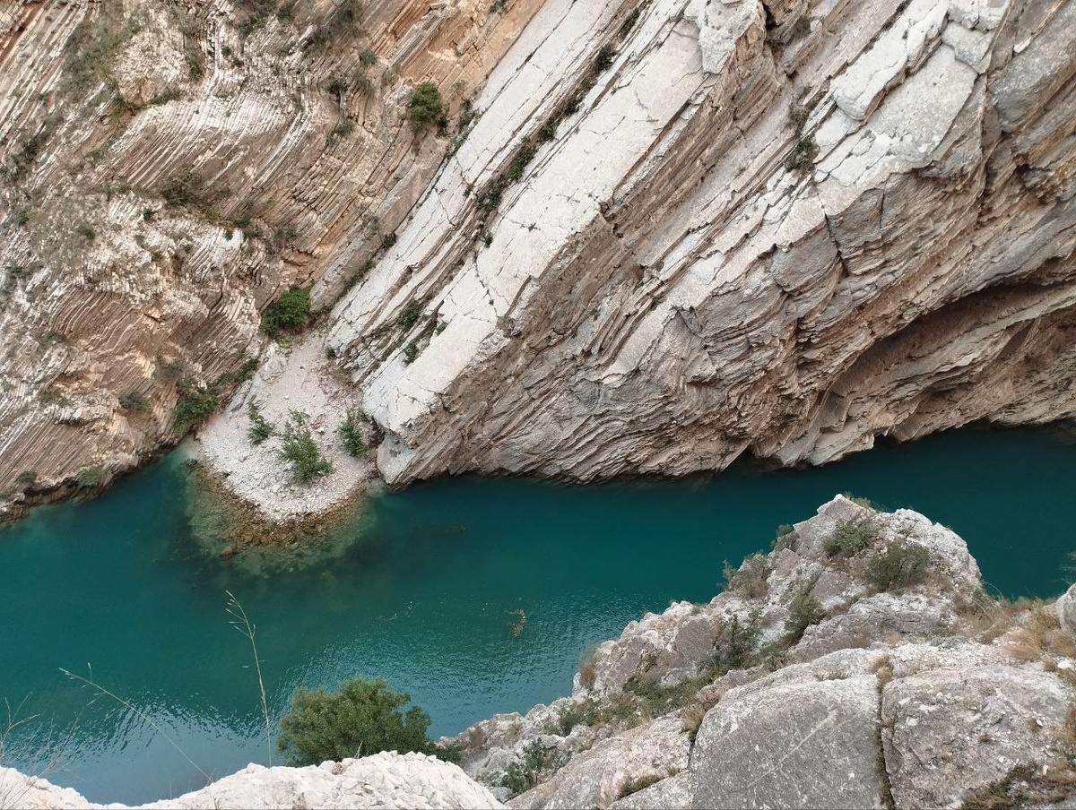 Изумрудная рябь