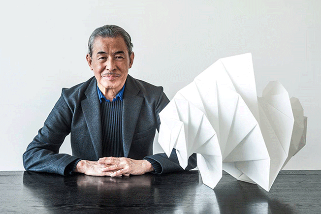 Дизайнер Иссэй Миякэ
