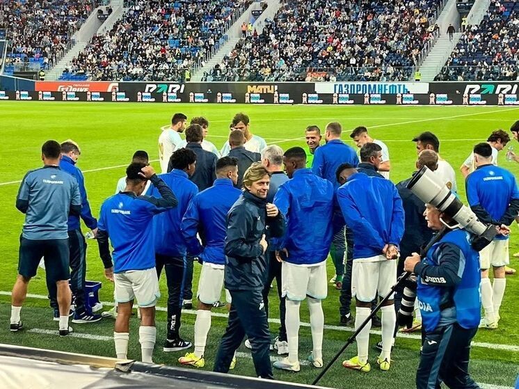     Игроки готовятся к решающей схватке. Фото: МК в Питере.