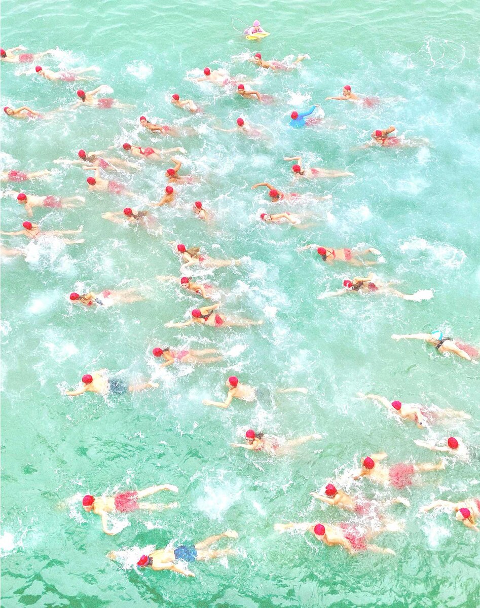 Glen Wilbert / IPPAWARDS📷1-е место – Фотограф года. «Лагерь спасателей», Хантингтон-Бич, Калифорния.