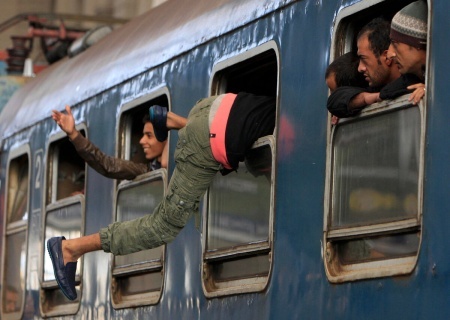    Власти Венгрии пригрозили ЕС отправлять мигрантов из страны в Брюссель с билетом в один конец