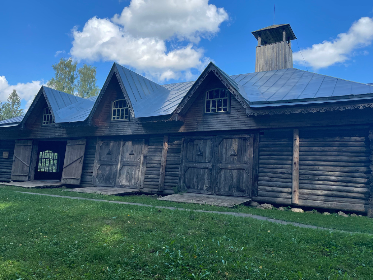 Василёво. Памятники русского зодчества.