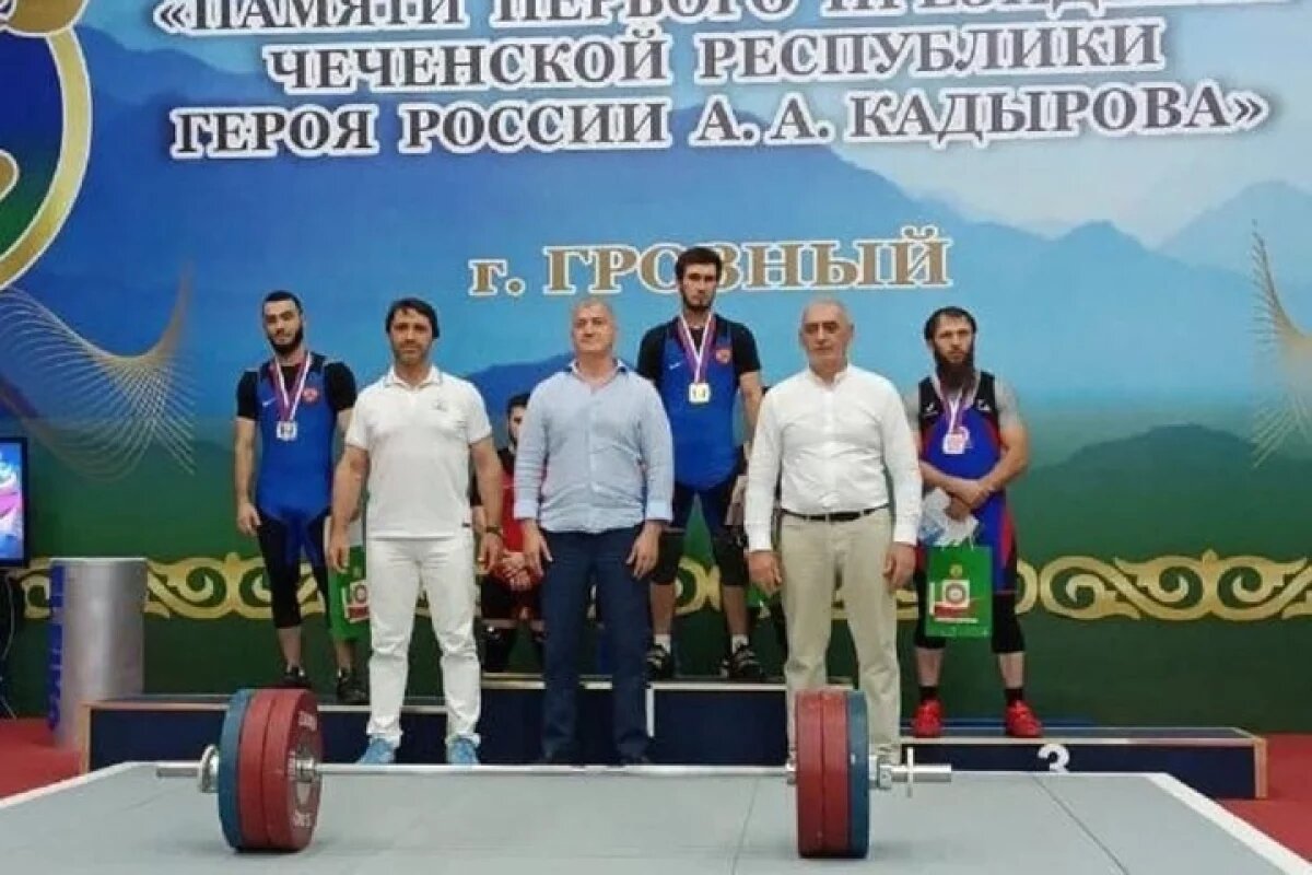    Тяжелоатлет из Адыгеи занял второе место на турнире в Грозном