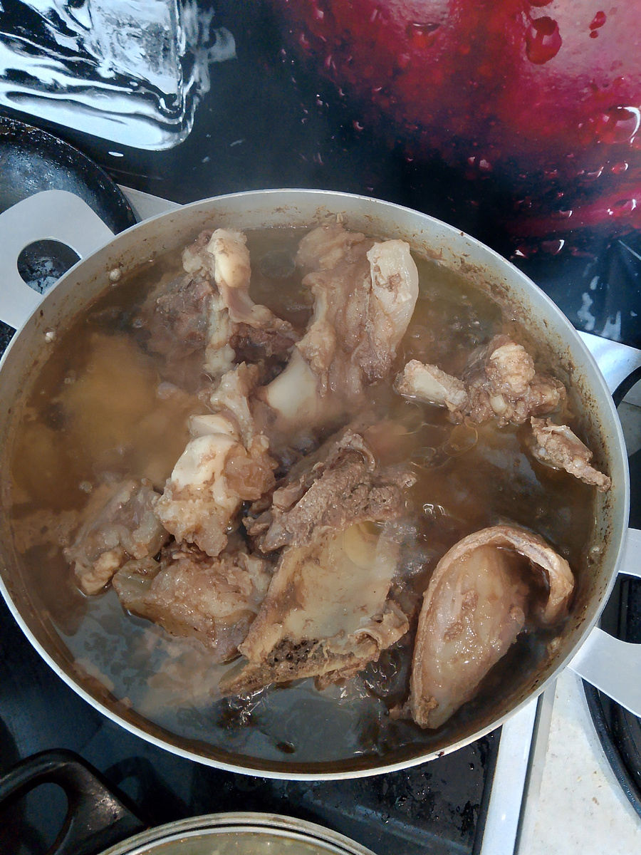 Тут в основном говяжьи кости 