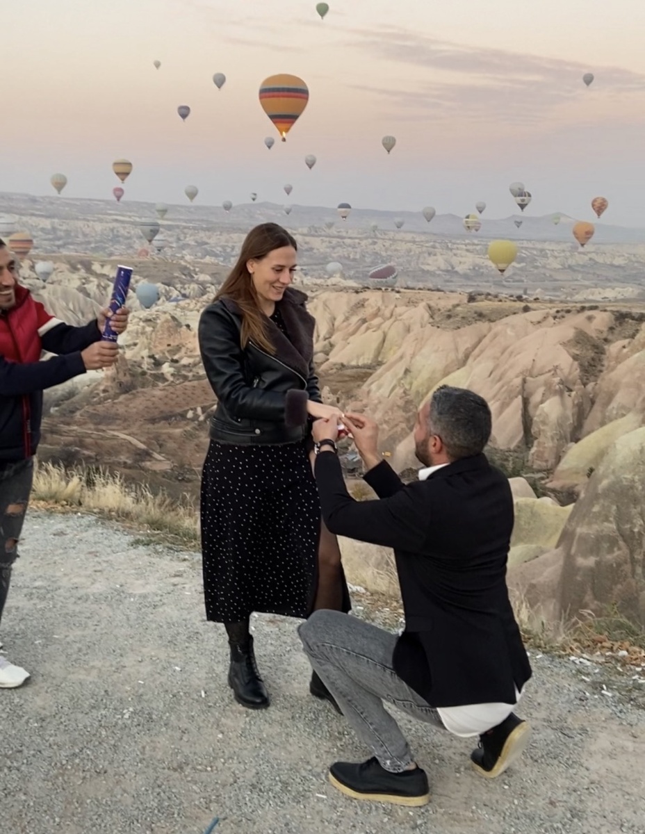 Предложение руки в Каппадокии , ноябрь.