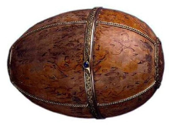 Пасхальное яйцо Карла Фаберже "Слоник на счастье" (или "Березовое), которое Николай II планировать подарить Марии Федоровне на Пасху 2(15) апреля 1917 года. 