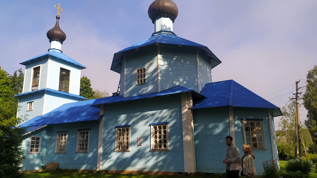 Знаменская церковь в Красных горах. Вид с юго-востока. 