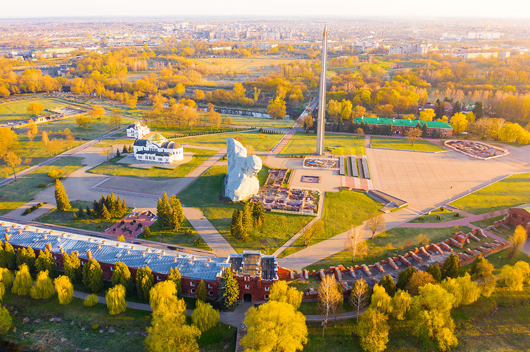  Панорама Брестской крепости. Фото: korsart / Shutterstock.com