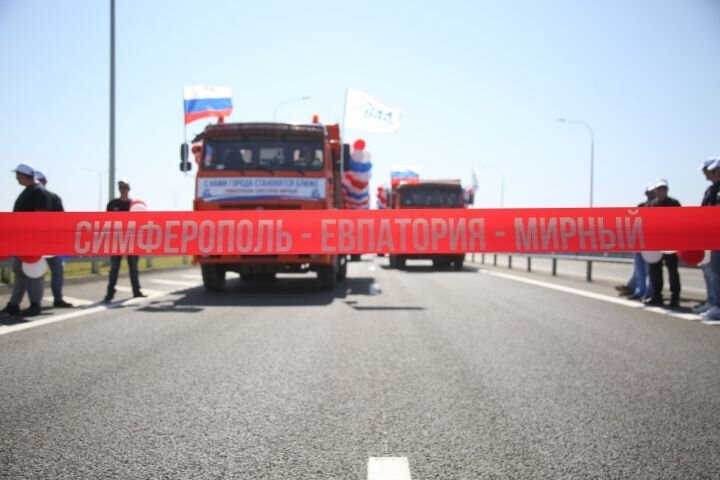Запуск второго этапа трассы Симферополь – Евпатория – Мирный. Источник: t.me/Aksenov82.