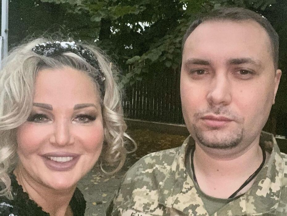 МАРИЯ МАКСАКОВА ПОДРУЖИЛАСЬ С ГЛАВНЫМ РАЗВЕДЧИКОМ УКРАИНЫ КИРИЛЛОМ БУДАНОВЫМ. О НЁМ ОНА ОТЗЫВАЕТСЯ ТОЛЬКО В ПРЕВОСХОДНОЙ СТЕПЕНИ. Открытый источник.