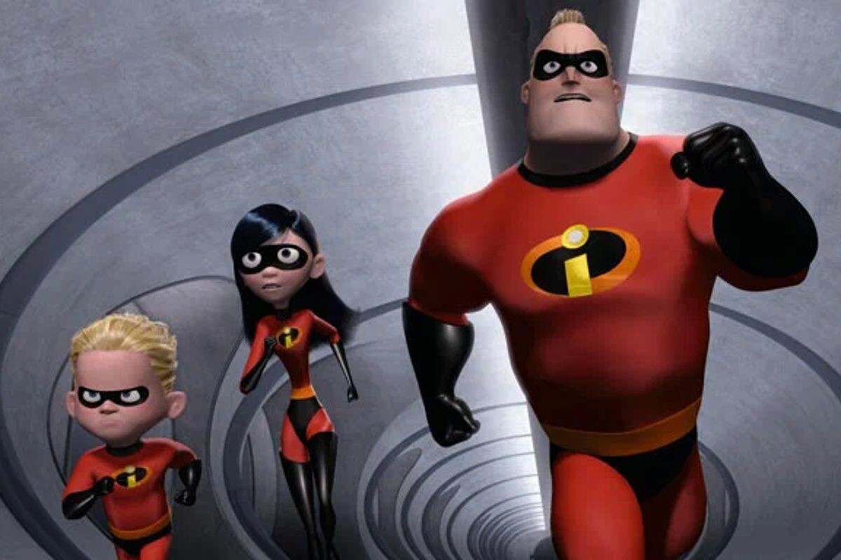 Походку персонажа по кличке Синдром скопировали у одного из соискателей, пытавшегося устроиться в компанию Pixar. Источник: кадр из анимационного фильма «Суперсемейка» / Pixar Animation Studios📷
