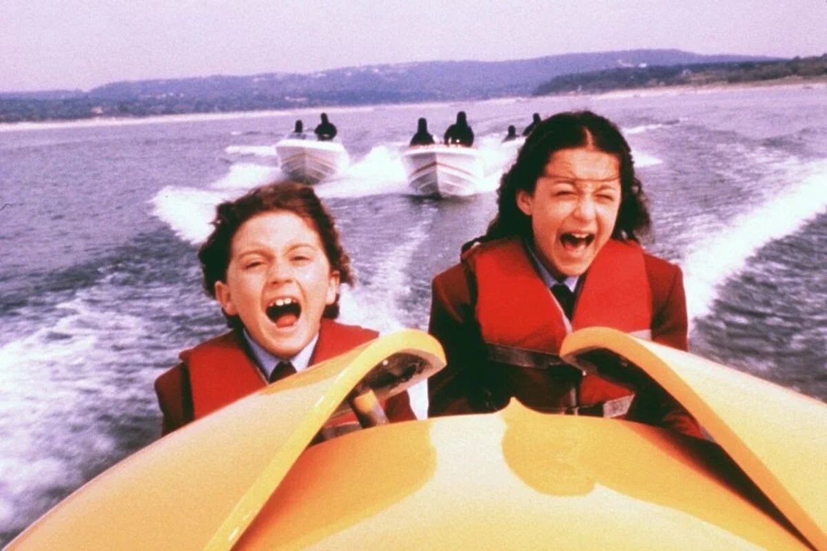 Главные герои фильма — отец и его дети — названы в честь родственников режиссера. Источник: кадр из фильма «Дети шпионов» / Dimension Films📷
