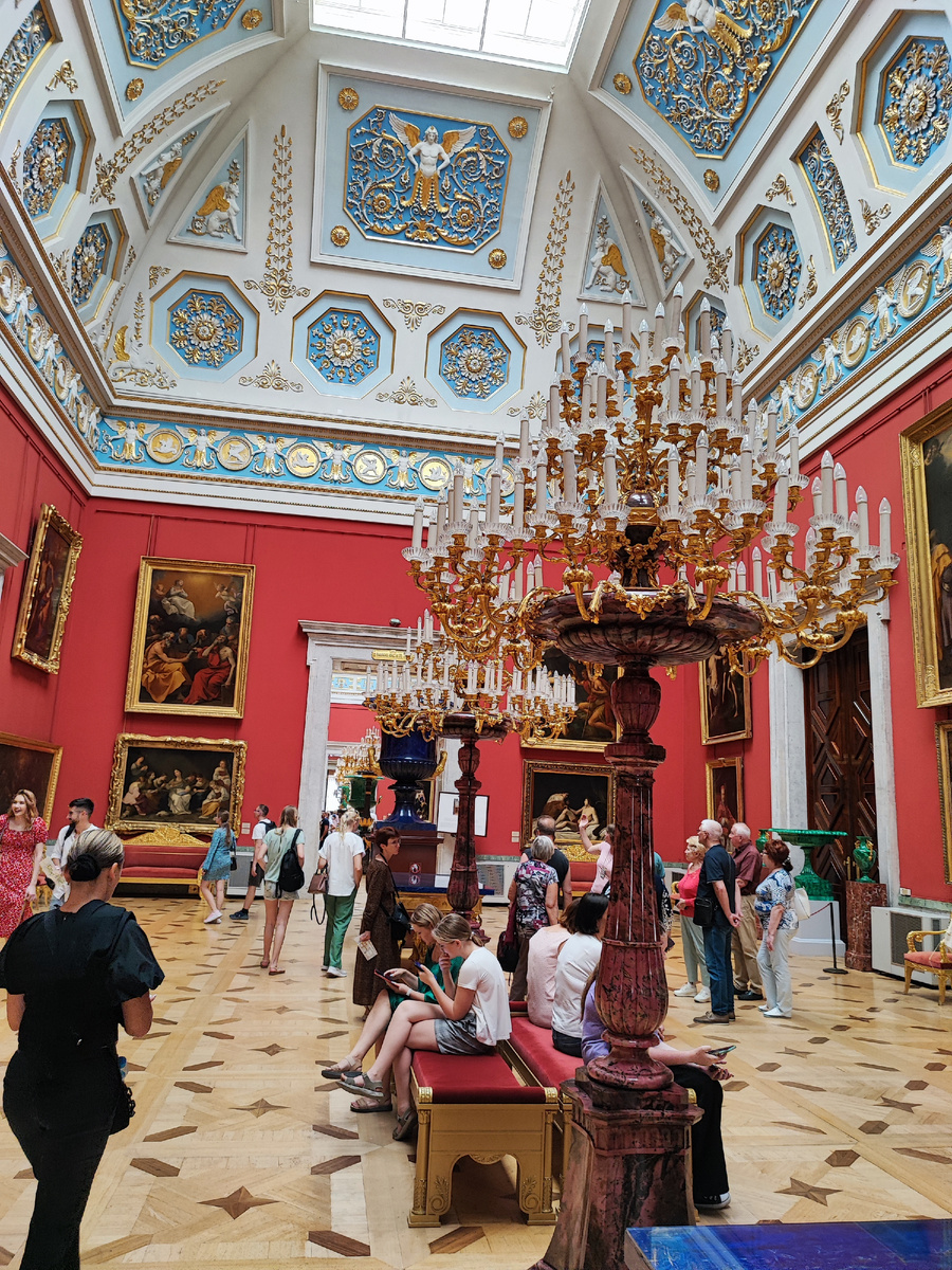 Канделябр в Эрмитаже