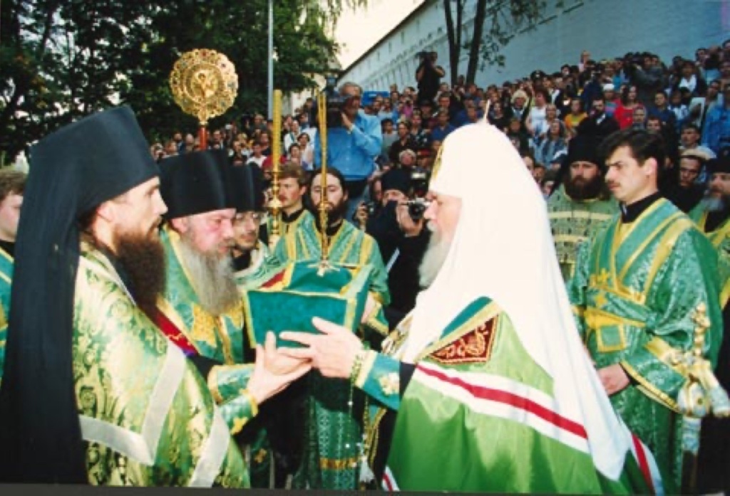  Перенесение мощей преподобного Саввы в Саввино-сторожевский монастырь в Звенигороде 22 августа 1998 года