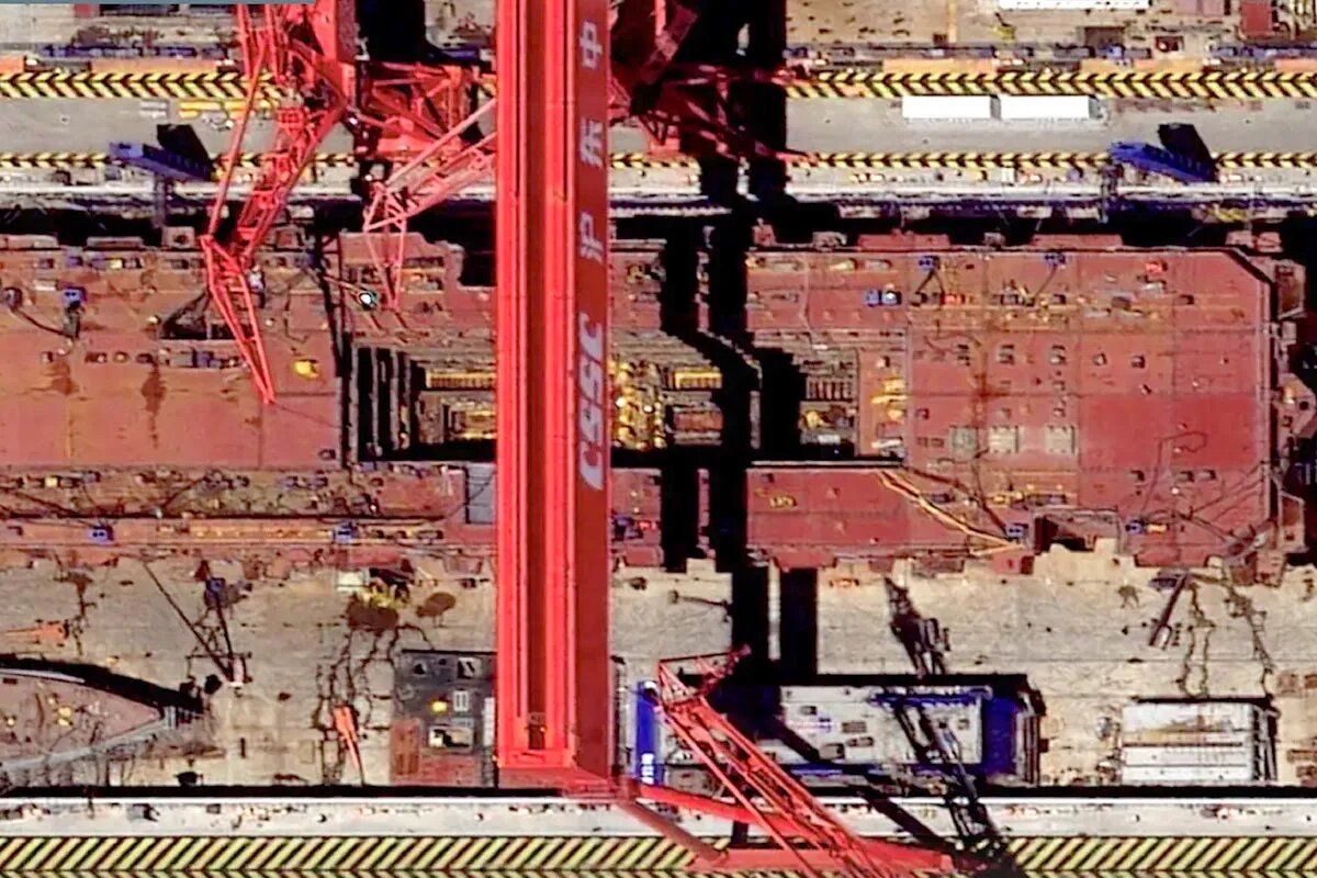    Строительство десантного корабля Type 076. © Airbus DS