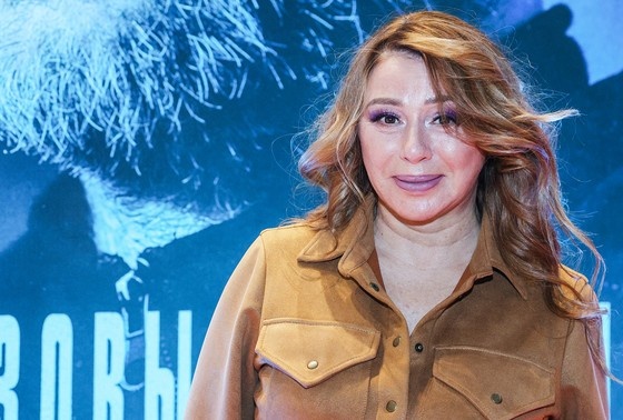    Алена Апина