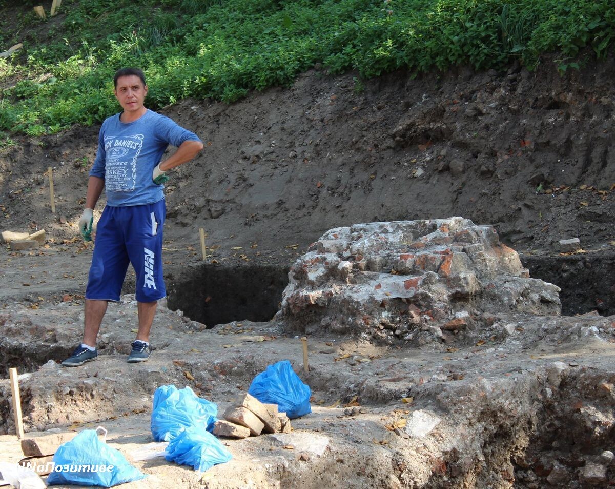 Археологи за работой