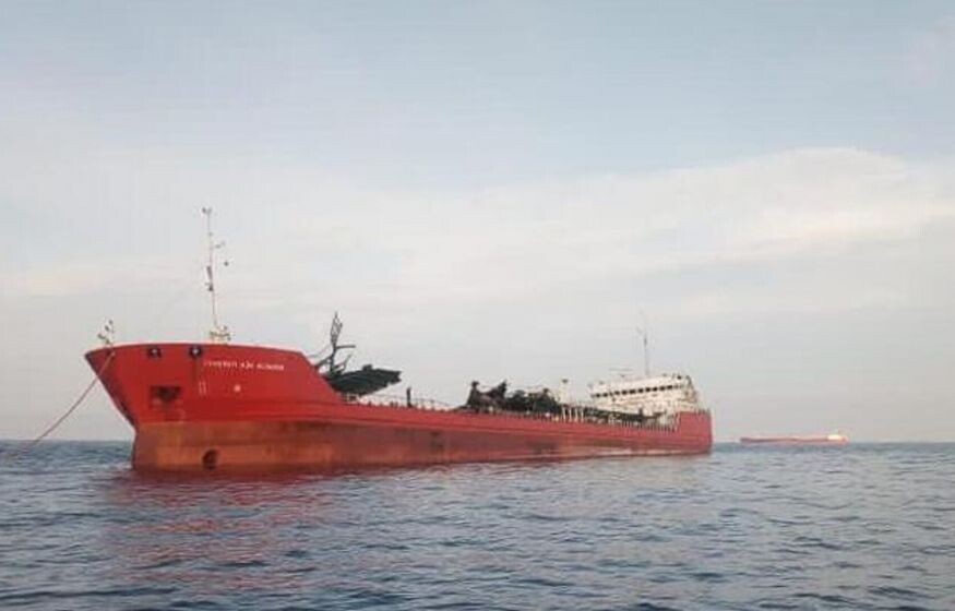    Лондонский судовой реестр помогает российским нефтяным танкерам оставаться на плаву