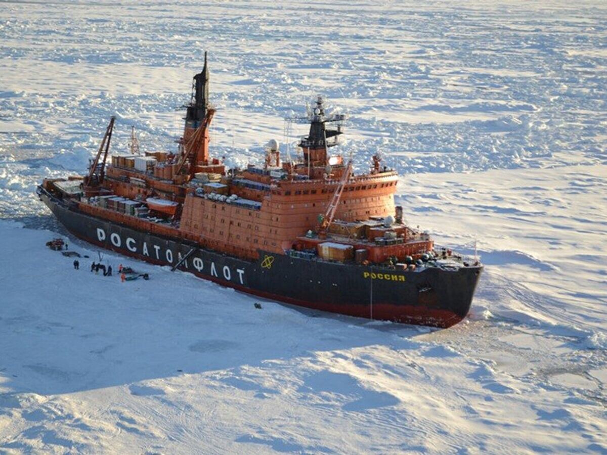    Экспедиция "Арктика-2012" на атомном ледоколе "Россия"© РИА Новости / Анна Юдина