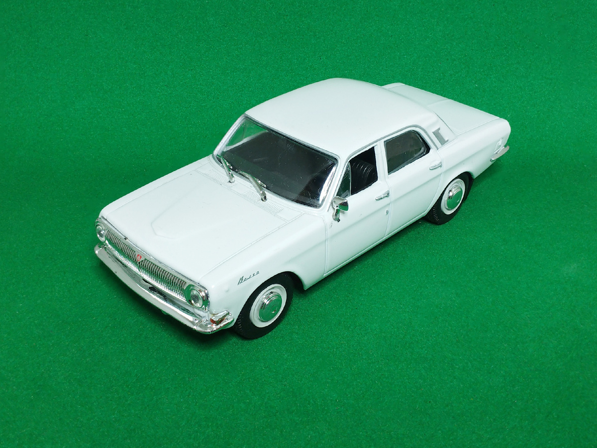 Рис. 1. Исходная модель автомобиля ГАЗ-24 «Волга» из журнальной серии "Автолегенды СССР" №9 от Deagostini (1:43)