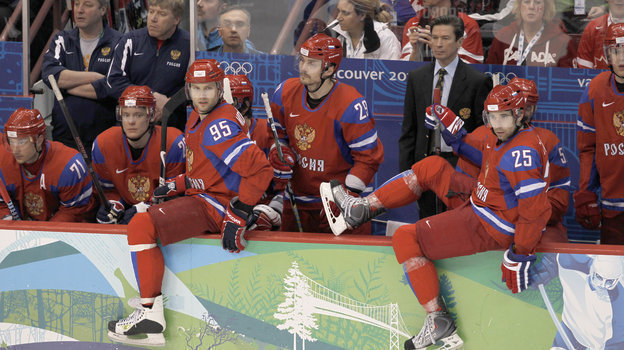 Тройка Сергей Зиновьев — Данис Зарипов — Алексей Морозов сводила с ума соперников не только в КХЛ. Фото Александр Вильф