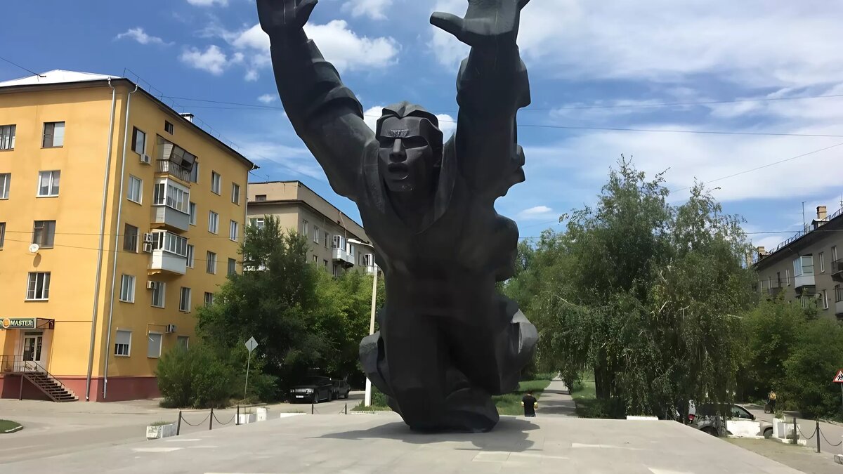     Источник: Когда отремонтируют памятник Паникахе
