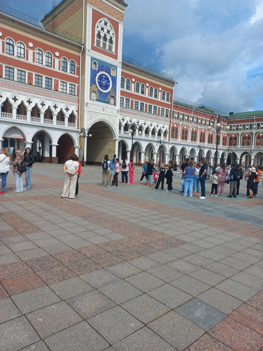 Площадь Оболенского-Ноготкова