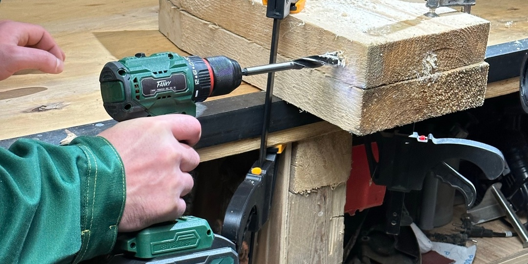 "По мощности не уступают сетевым аналогам" и еще 7 фактов о беспроводных шуруповертах, делающих инструмент незаменимым в каждом доме