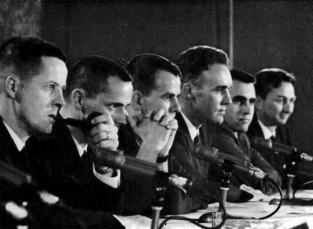 Фотография из журнала "LIFE" от 9 июля 1965 года. С сайта epizodsspace.airbase.ru.