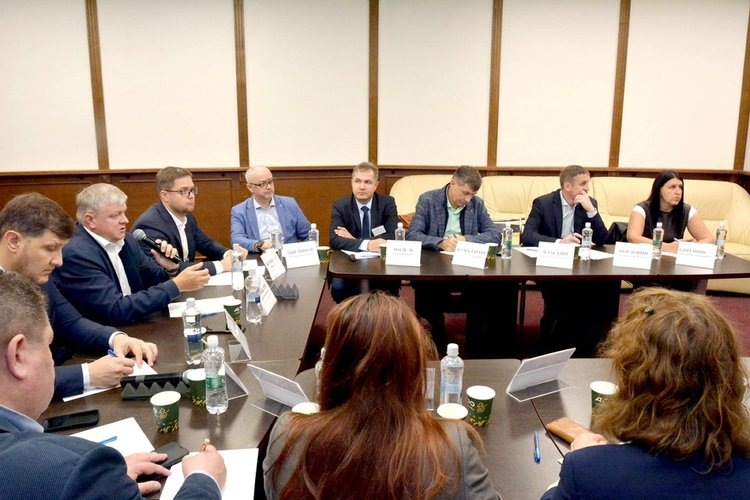    Импортозамещение мясных кроссов кур российским кроссом Смена-9 начинается в Челябинской области