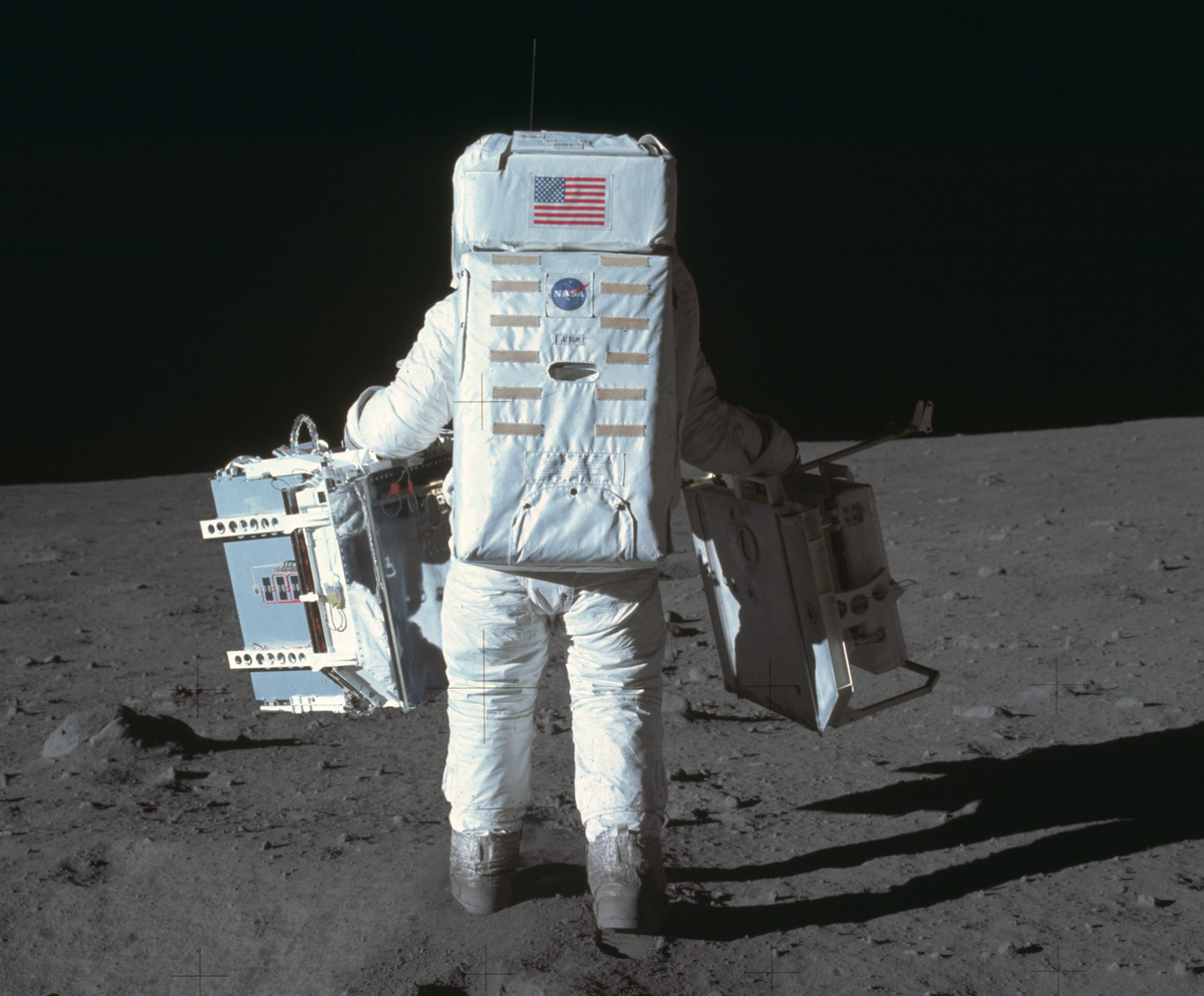 Базз Олдрин за работой