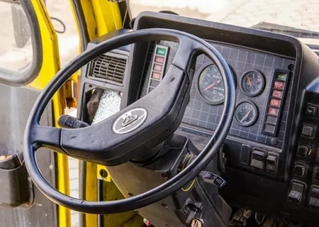    Шмыгаль призвал ТЦК не снимать с рейсов водителей автобусов