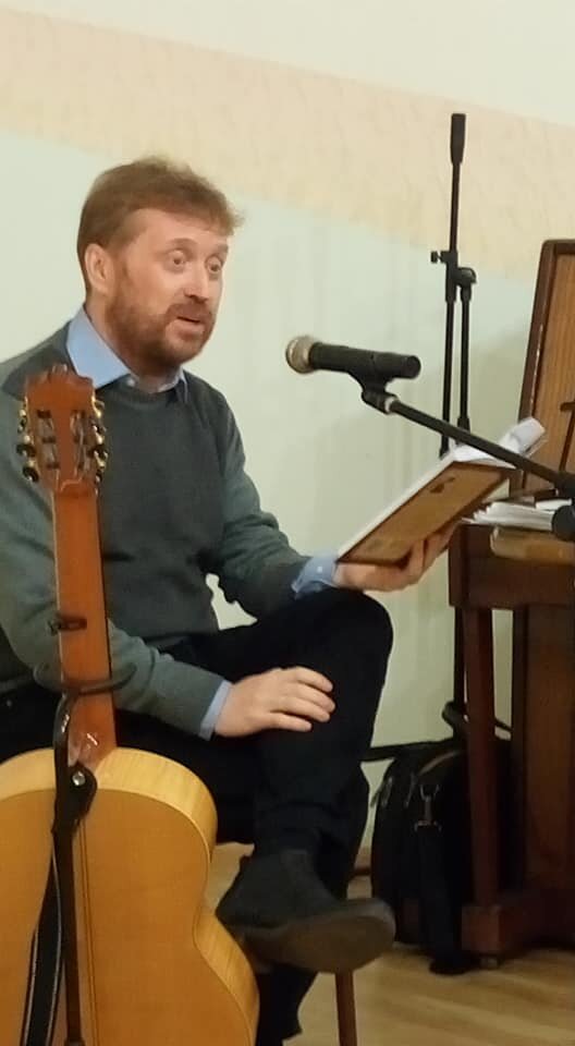 Дмитрий Курилов на презентации своей книги "Маевский букварь". Фото автора